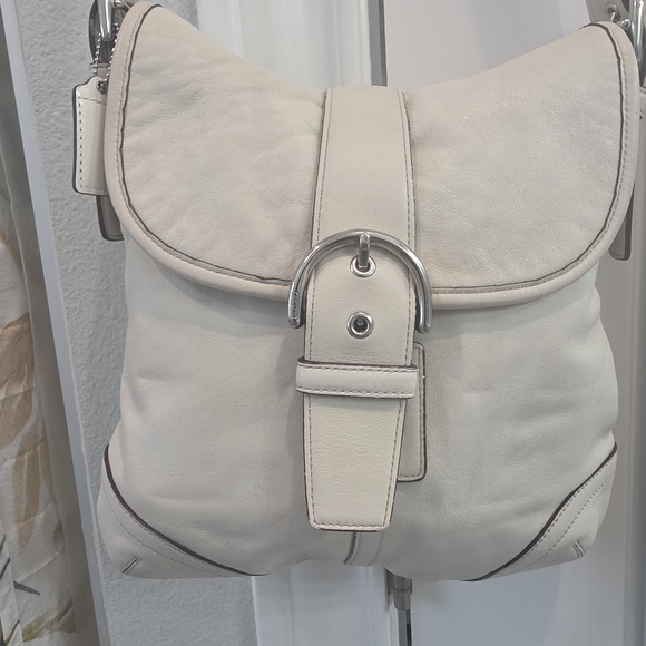Coach Handbags - Coach Soho Vintage Cream Leather Shoulder And/or Crossbody Bag
